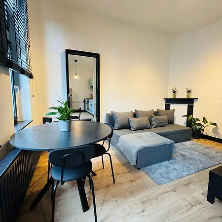 Cosy Station